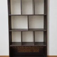 قفسه چوبی مخصوص کتاب و وسایل