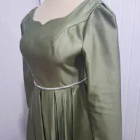 لباس مجلسی|لباس|قشم, |دیوار