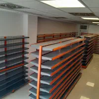 قفسه فلزی و چوبی و میز هایپری|فروشگاه و مغازه|رشت, پیرسرا|دیوار