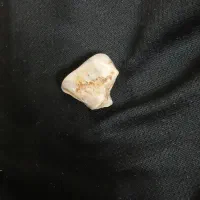 سنگ کوارتز  شیری(برای تزئینات گردنبد و دستبند)