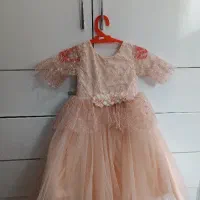 چند دست لباس دخترانه
