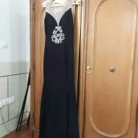 لباس مجلسی|لباس|مبارکه, |دیوار