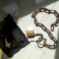 زنجیر وقفل موتور