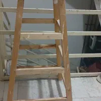 چهار پایه چوبی محکم