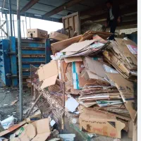 ضایعات. اهن‌. درو پنجره . لاک کارتن