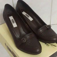 کفش چرم قهوه‌ای