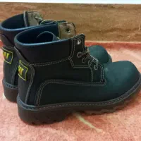 نیم بوت سایز سی و نُه