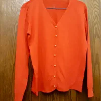 تعدادی شومیز  و لباس.  فقط۱۸۸