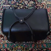 کیف ابزار کاملا سالم مژه و یکسری ابزار کار