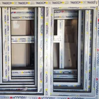 تعدادی درب آلومینیوم دوجداره نرمال برند کوپال