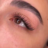 اکستنشن مژه و لیفت ولمینت ابرو و مژه|خدمات آرایشگری و زیبایی|خمینی‌شهر, |دیوار