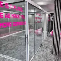 اجاره اتاق در مرکز زیبایی به تمامی لاین ها