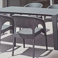 صندلی ومیز حصیری محکم پلاستیکی