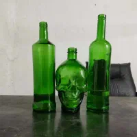 بطری شیشه ایی|ظروف نگهدارنده، پلاستیکی، یک‌بارمصرف|رباط‌کریم, رباط‌کریم|دیوار