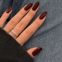 ناخن کار حرفه ای