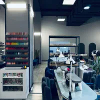 خدمه سالن زیبایی