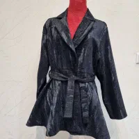 تعدادی پالتو و مانتو آکبند و نو نو