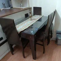میز غذاخوری صفحه شیشه