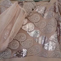 پیراهن مجلسی|لباس|قم, لبچال|دیوار