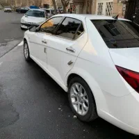 دنا پلاس دستی EF7P با گیربکس MT6 و ارتقا یافته