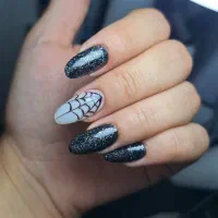 خدمات زیبایی ناخن