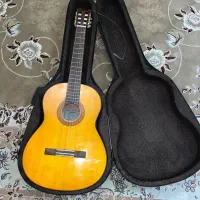 گیتار یاماها C70