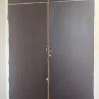 کمددیواری با چهارچوب آهنی