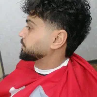 پیرایشگاه حسینی خاص کازرون در کازرون، بلوار میرزا صالح کازرونی