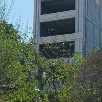 ساختمان پنج طبقه در خیابان 14 متری هواشناسی