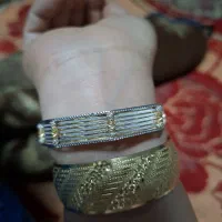 ی پلاک و زنجیر گم شده