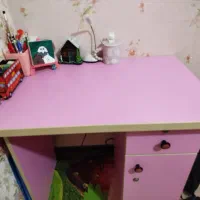 میز تحریر|میز تحریر و کامپیوتر|پرند, فاز ۴|دیوار