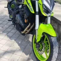 کی یو جی300