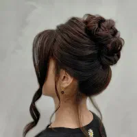 خدمات شنیون و میکاپ فقط با هزینه متریال