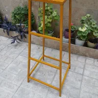 چارپایه فلزی محکم