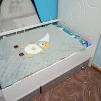 تخت خواب کاملا سالم اصلا استفاده نشده