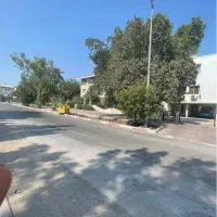 یکخواب نقلی چسبیده به مرکز خرید