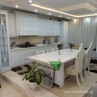 نزدیک به مراکز خرید پارکینگ دار