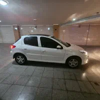 ماشین پژو 207 کم کارکرد تمیز