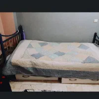 تخت خواب و میز ارایش