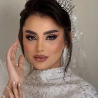 میکاپ + شینیون حرفه ای با اکسسوری و ریسه رایگان