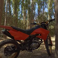 موتور تریلstr۲۰۰ انجین روان مدارک کامل|موتورسیکلت|تهران, سنگلج (شاپور)|دیوار