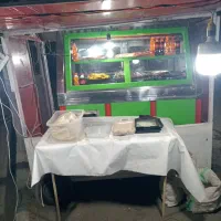 یک عدد دکه جگرکی