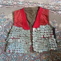 لباس قدیمی با سکه شاهی