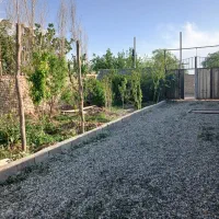 باغچه-چهار-دیواری-شده-تعداد-30عدد-درخت