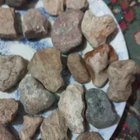 قیمتی سنگ..