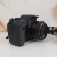 دوربین کنون 700D با دو لنز و فیلتر uv و ریموت وکیف|دوربین عکاسی و فیلمبرداری|مشهد, هفت تیر (آب و برق)|دیوار