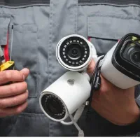 نصاب دوربین مداربسته و کمک نصاب