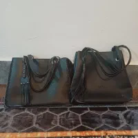 دو عدد کیف|کیف، کفش، کمربند|دوگنبدان, |دیوار