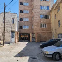 آپارتمان-یک-خوابه-لوکس-غرق-در-نور