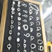 خرید وفروش وساخت انواع انگشتر نقره وگردن آویز
